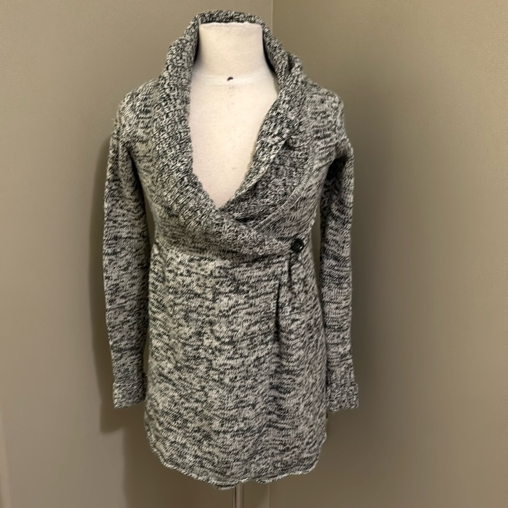 Talula Grey One Button Sweater Size XSmall